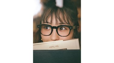 乃木坂46・一ノ瀬美空のメガネ姿が可愛すぎる♡ 読書好きなみーきゅんがご縁を感じた本とは？ | arweb（アールウェブ）