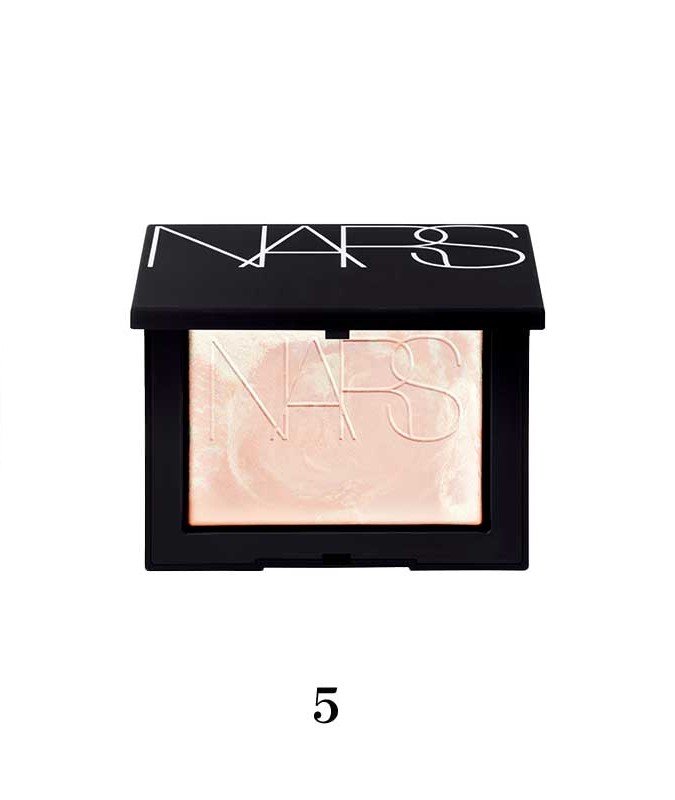 5.ナーズ　ライトリフレクティング プリズマティックパウダー　￥6,380（限定）／NARS JAPAN