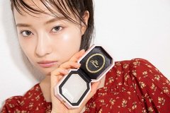 この輝きには敵いません…♡ "花嫁ハイライター"プロの使い倒し術を見よ！【村瀬紗英がお試し】