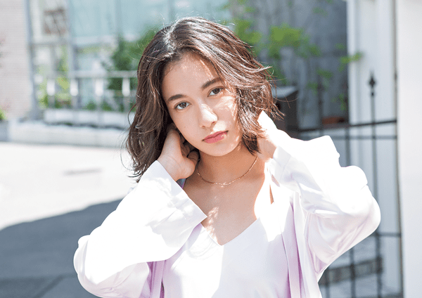 色気がなくて、子供っぽいのがコンプレックス？ 前髪なくせば解決するよ