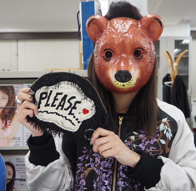 【検証】何も入らなさそうな“小さいバッグ”の本気を調べてみた