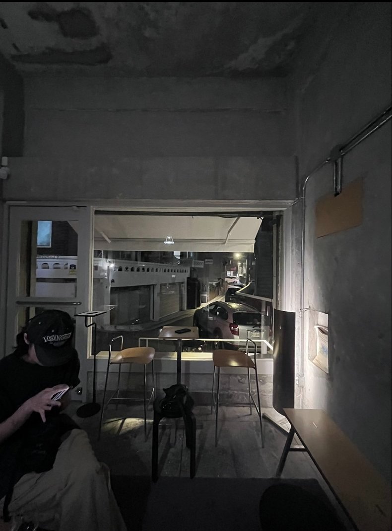 韓国・ソウルカフェおすすめ⑪어글라스오브（A GLASS OF）