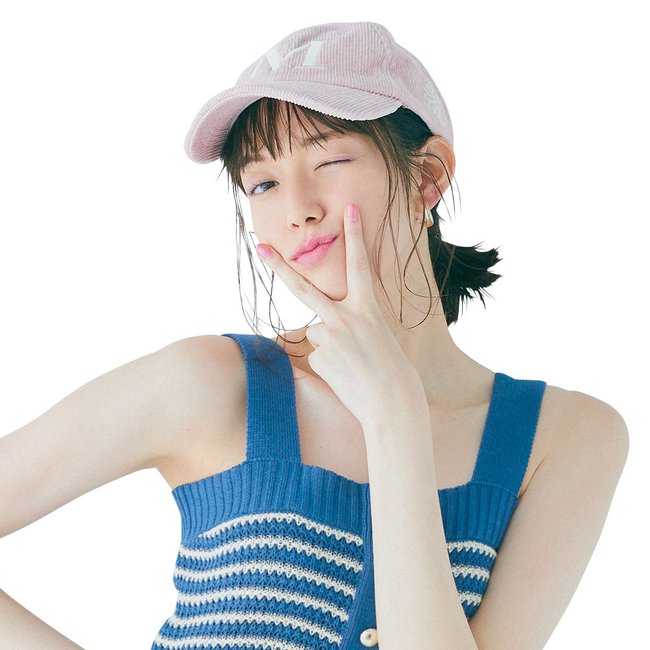 ヘアを味方につけて小顔に♡ 佐藤栞里がお手本！【小顔ヘアスタイル】2選