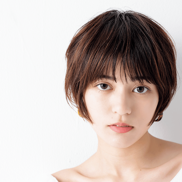 ショート・ストレート・前髪ありの髪型・ヘアスタイル｜ar（アール）web ヘアカタログ