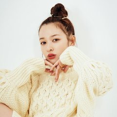 【イガリシノブ的最旬おフェロ顔】”脱ピンク”！パープルで彫り深に