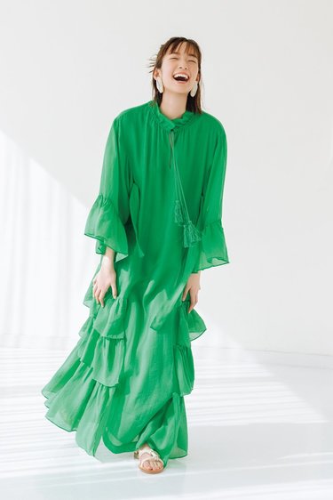 【美品】佐藤栞里着用 ナゴンスタンス フレアモッズコート 希少緑 グリーン　36 くすみカラーばかりになってない？」2022は”ビビッドカラー”の年なの
