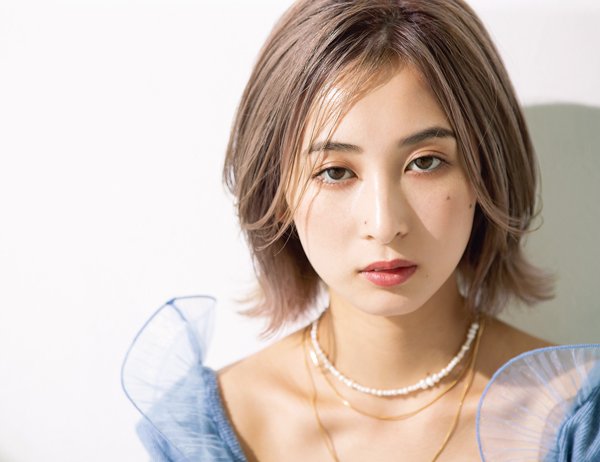 ラベンダーアッシュで大人の色気を忍ばせない？