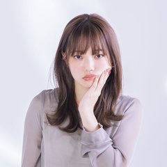 乙女に寄り添うブラウンベージュで透明感を死守