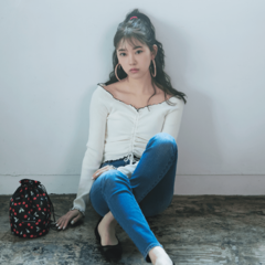 脚見せが苦手な女子聞いて！　実のところデコルテが絶妙に色っぽいってウワサ♡【乃木坂46堀未央奈】