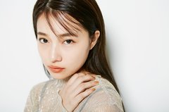 "奥行き"のある瞳で別格なオンナ。ローラ メルシエのきらめきシャドウ♡【村瀬紗英がお試し】