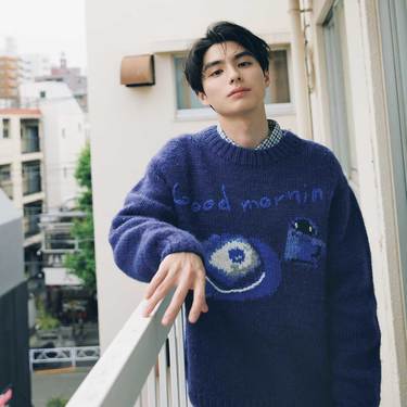 本田響矢、美眉のお手入れ方法は？「昔は色素が薄い感じの子どもだっ