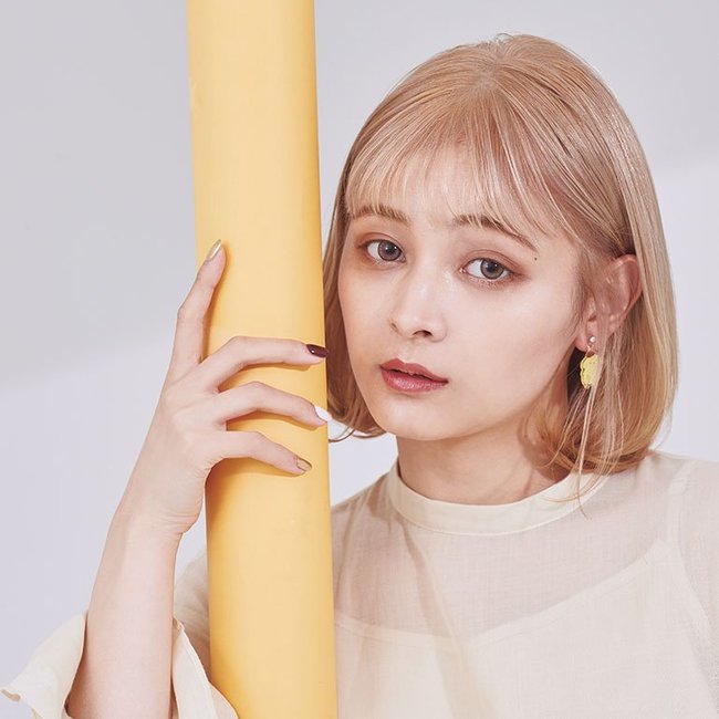 【ボブ】上品な大人っぽさが際立つ透明感ペールブロンド