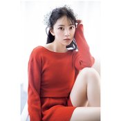 堀未央奈「そのままお出かけできちゃいそう！」ロンパースのレトロなムードが…♡