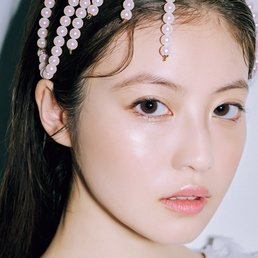 グレー×ラメ×ピンクでピュア度マシマシ♡今田美桜が魅せる【snow顔メイク】で儚げ女子に