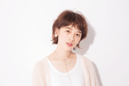 儚げな毛束感にときめき★ラウンドバングが愛らしいショート