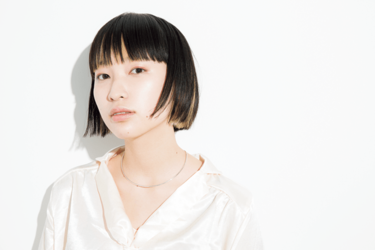 今旬の ワイドバング のポイントは 目ヂカラ 透明感をアップする ネオぱっつん 9選 Ar アール Web