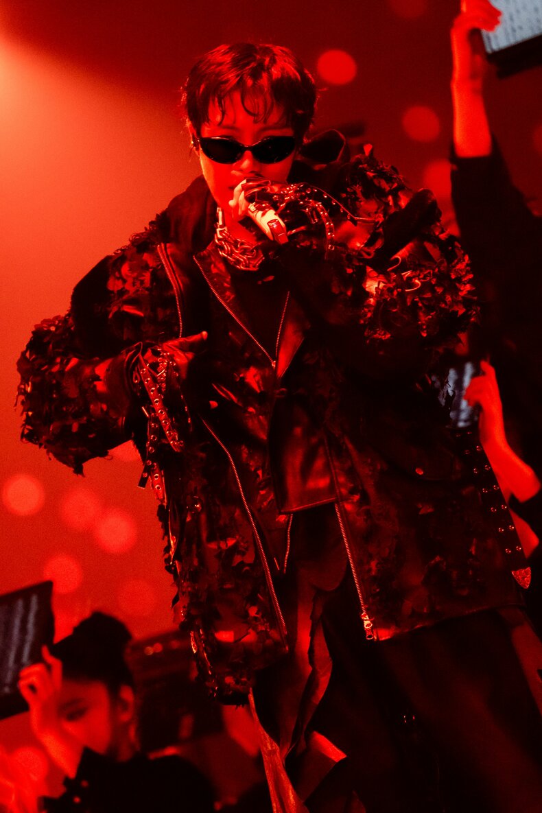 j-hope　(P)&(C)BIGHIT MUSIC