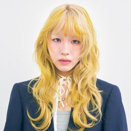 【ロング】レイヤーを使いこなせばハイトーンだって小顔に