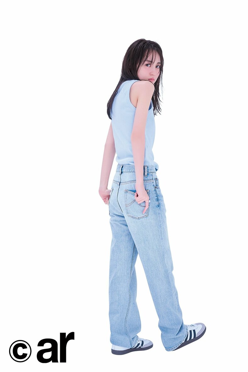 賀喜遥香。ar5月号より