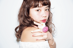 指先を可憐に！甘モテ派のオンナっぽセルフネイル術