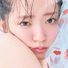 鈴木愛理「セルフケアって自分の足りないところよりも好きなところに注目した方が効果が出やすい気がするんです」美肌の秘密はご自愛マインドにあり♡