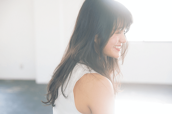 野暮ったヘアは今日で卒業！透き通るような暗髪で全方位モテを獲得♥【ロング・ミディ編】