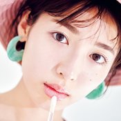 白石聖のキラキラリップが儚すぎる…!宝石みたいな強めのラメグロスで透明感盛り♡