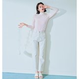 佐藤晴美、透明感に吸い込まれそう♡ オンナっぽさが即UP【淡色デニム】4選