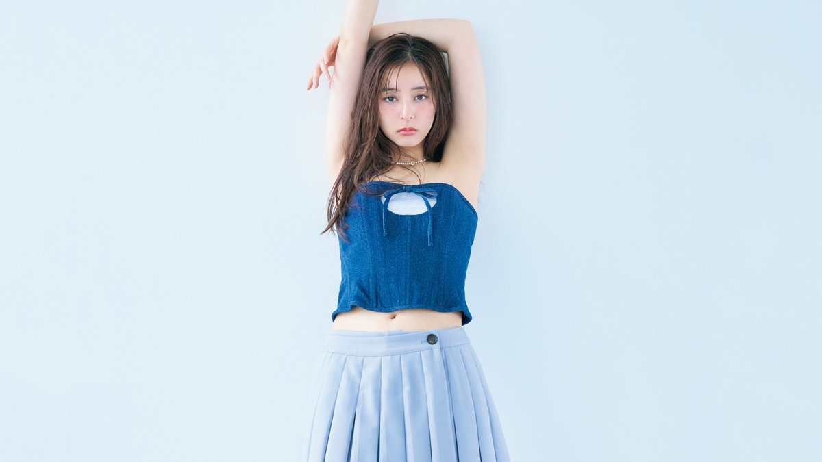 限定価格‼️❤️AMERI❤️新木優子着用⭐️RIB COLLAR SWEAT 新木優子が魅せる【今最も着たい服】6選♡ 芸能界随一のファッショ