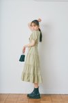 井桁弘恵。ar3月号より ワンピース¥5,990/エヌウィズ バッグ¥12,500/アディナ ミューズ(アディナ ミューズ 渋谷) ブーツ¥6,280/ディーホリック ヘアゴム/ヘアメイク私物