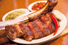 肉食女子必見！　お肉の塊にかぶりつけ❤️