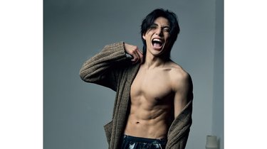 THE RAMPAGE・武知海青、鍛え上げられた美腹筋にクギヅケ♡目指す