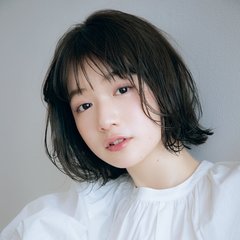 たゆみにたゆませた【まろみボブ】がたまらん♡底なしの透明感をまとうアクセレイヤーヘア