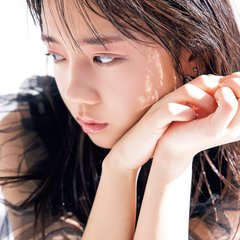 テクいらずで簡単シャレ顔に♡ RMKのマルチスティックを使用した【透けピンク】のワントーンメイク