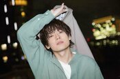 崎山つばさ、色気漂う夜デート風カットを披露♡ 主演ドラマ『薄桜鬼』の撮影の裏側エピソードも!