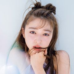 立体感とメリハリのあるうぶ顔が誕生♡多幸感溢れる肌に！カラフルなコスメたちで作るレインボーヌードメイク