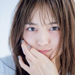 川口春奈はどんな顔に憧れる？自分の顔のお気に入りのパーツは？ちゅるんなお顔にクローズアップ♡