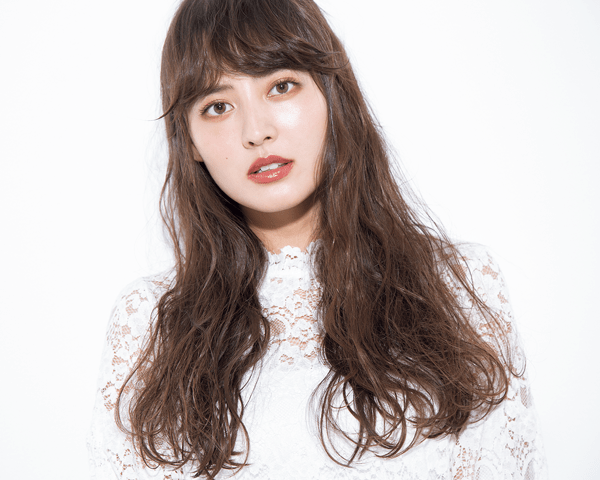 肌だけじゃない！透明感UPにはハイライトも重要