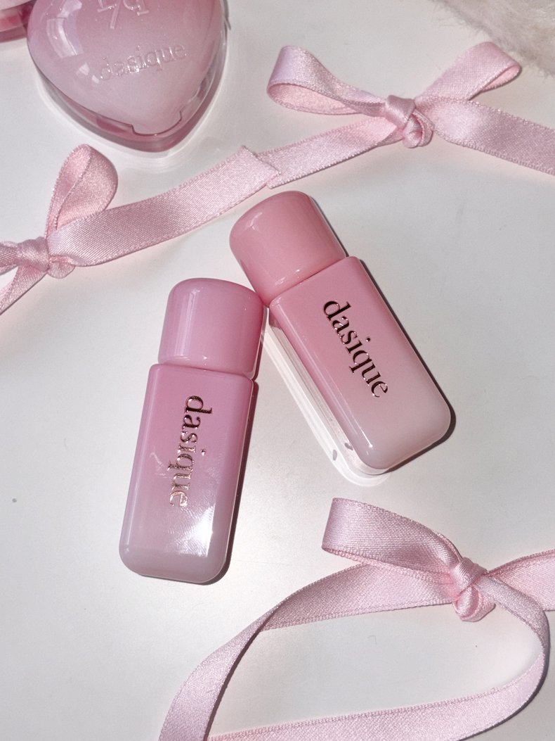 dasique（デイジーク）シルキーベールブラッシュ 全2色 各￥1,980