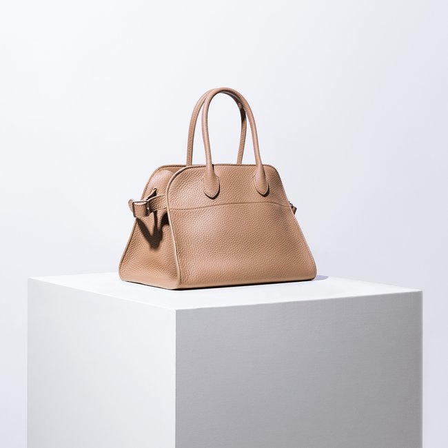 【編集部員の購入品】マルゴーは欲しい時に買え！？ 極限までシンプルなデザインが美しいバッグをご紹介