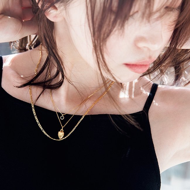 ネックレス重ね付けがまじで色気出る…♡夏トップスにONしたいアクセ3選