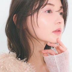 【ミディアム】小顔効果を発揮するスタイルの正解は…