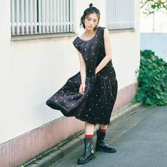 ぐんぐん深まっていく秋に着たい♡ 安斉星来が着こなす一枚で主役級な【花柄ワンピ】3選