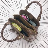 ミニバッグ＝モテは古い。これからは収納力もある「ミニ見えバッグ」の時代です！