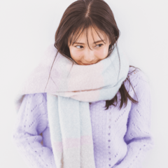 冬だからって暗い服ばっか着てない？　絶対モテちゃう肌映え最強なカラーはコレ