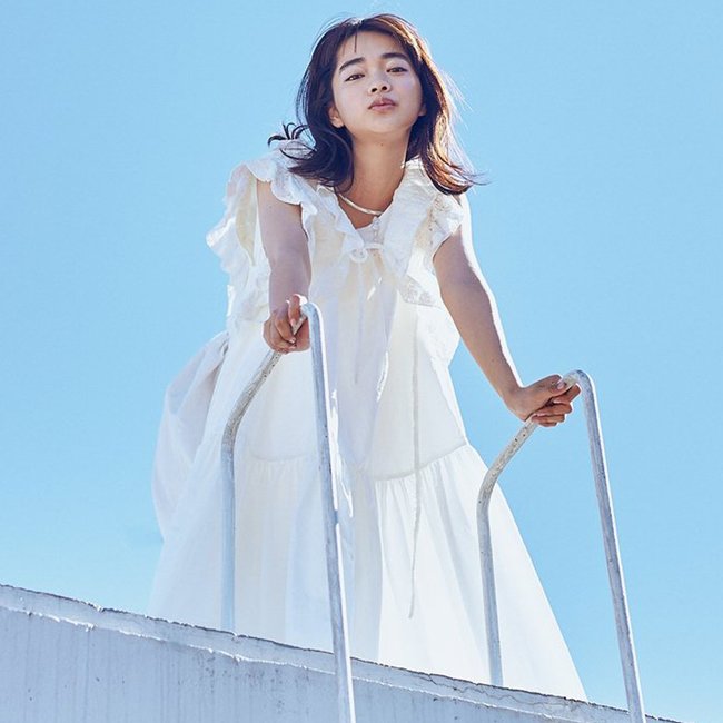 夏のヒロインカラーといえば…？女優・見上愛がまとう【純白コーデ】7選