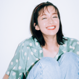 視線集まるあか抜けメイクテク＆ヘアアレ！キーポイントは【カラーアイブロウ×パラパラバング】のコンビ♡