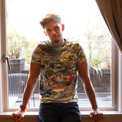 エストニアで同性婚を認めさせるきっかけに!? 話題の映画『Firebird（ファイアバード）』主演のイケメン俳優、トム・プライヤーに色々聞いてみた