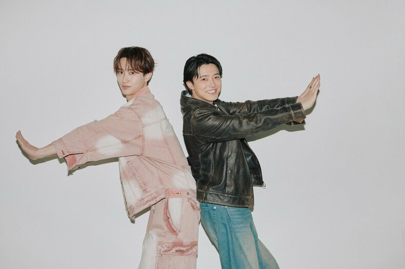 櫻井海音(右)、野村康太(左)
