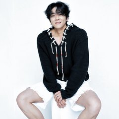 チェ・ジョンヒョプが最近笑ったことって？「朝６時頃になるとちょこんと座って...」気になる最近一番の〇〇に迫る♡